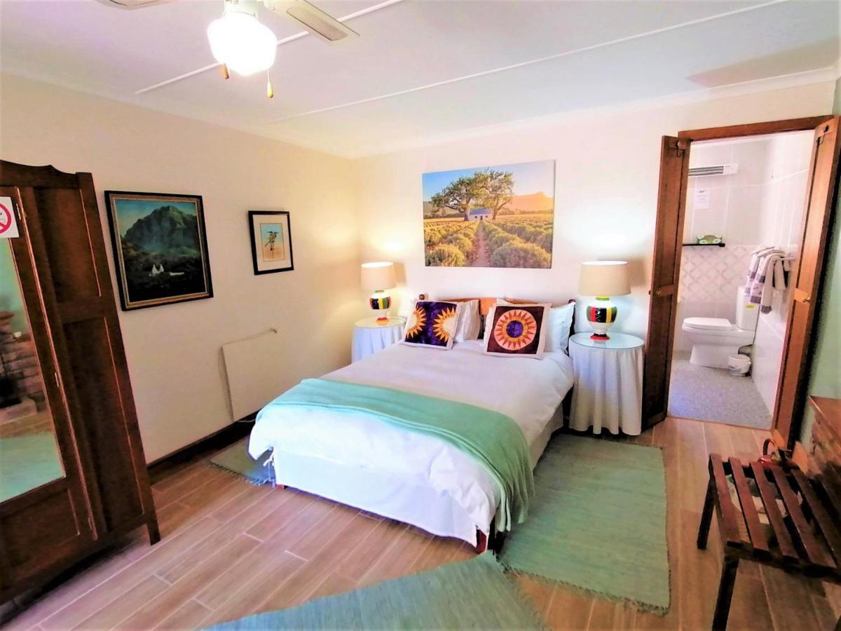 Squirrels Corner Bed & Breakfast Montagu Luaran gambar