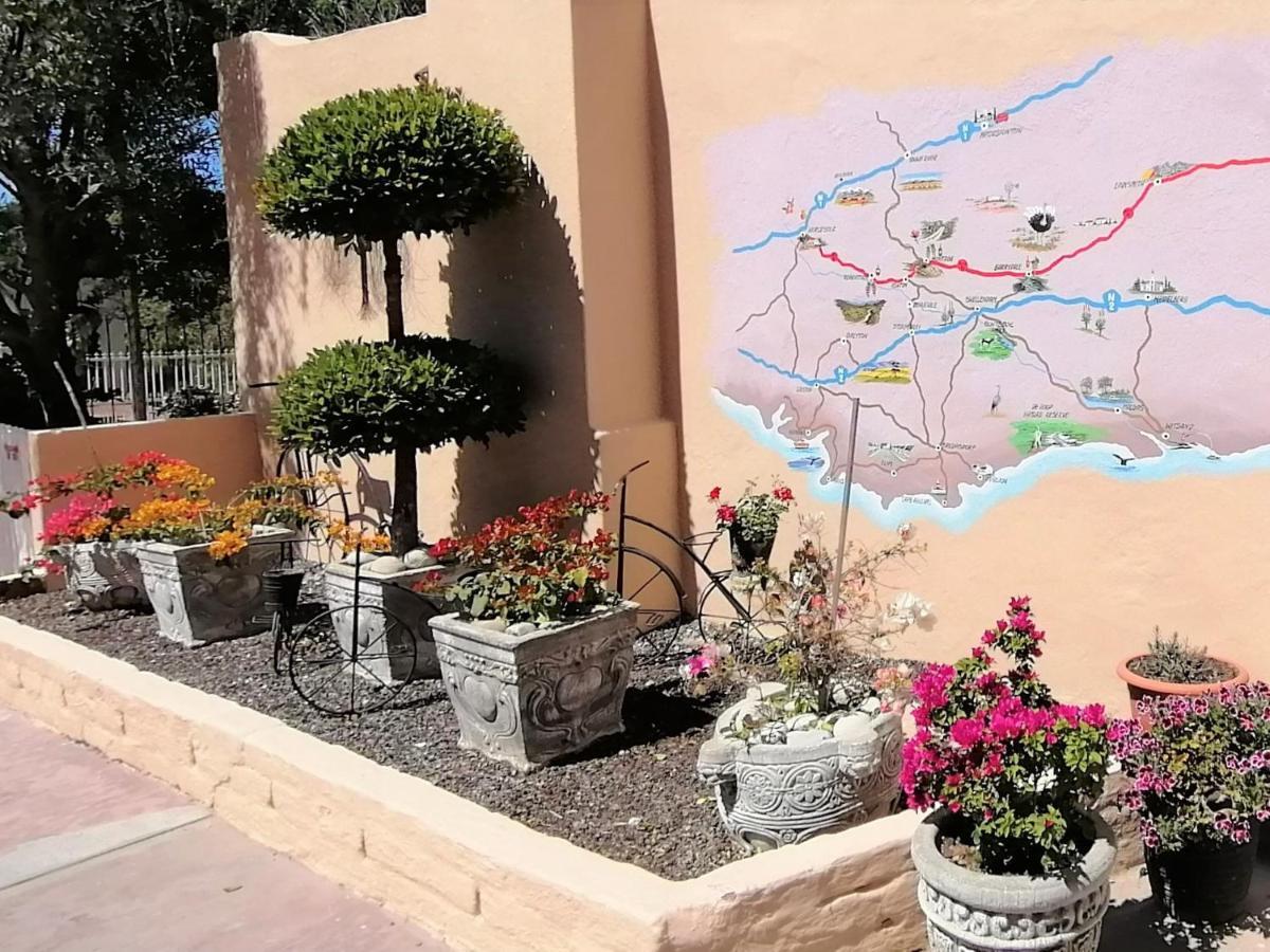 Squirrels Corner Bed & Breakfast Montagu Luaran gambar